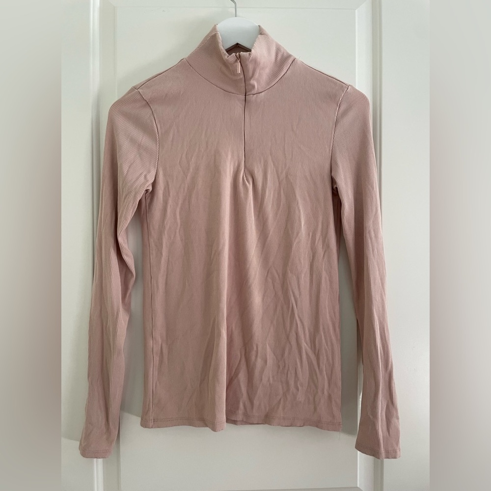 Baby pink turtleneck shirt